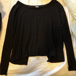 Black long sleeve crop top